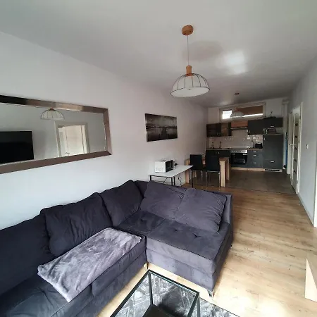 Skarbowa & Parking Лешно